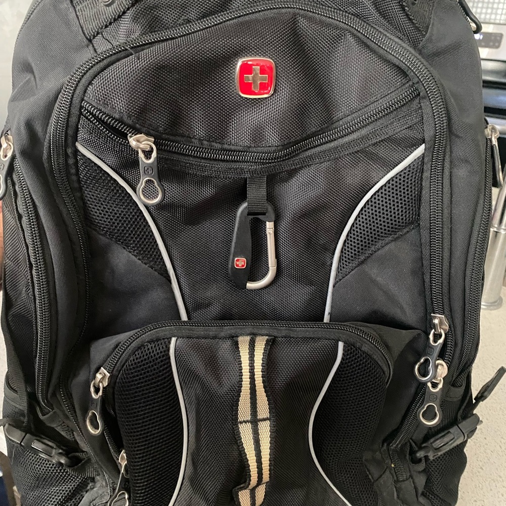 Swissgear 1900 ScanSmart Laptop Backpack -Black